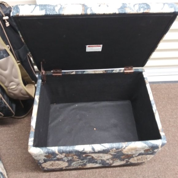 Fabric Ottomans / Hassocks - Picture 4 of 5